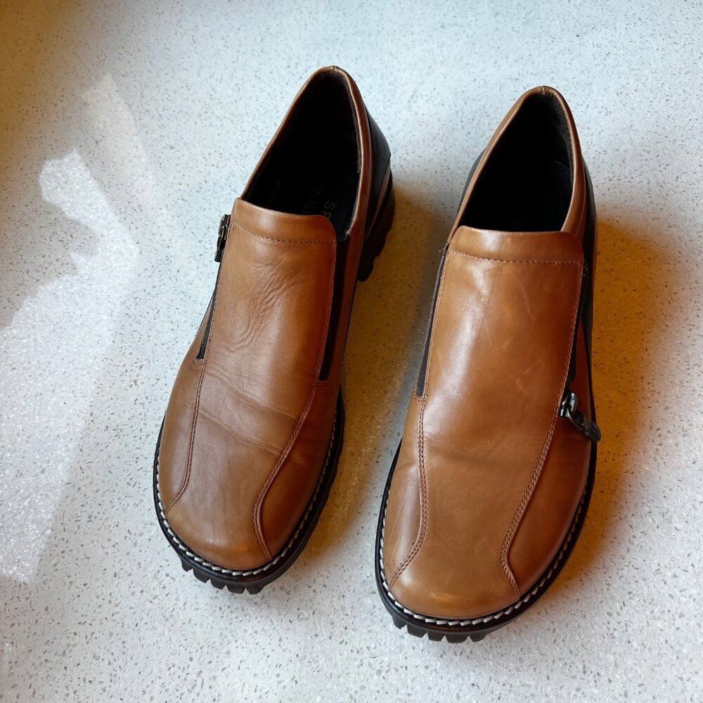 Donald Pliner Size 8.5 Loafers UZIP Tan Shoes Leather